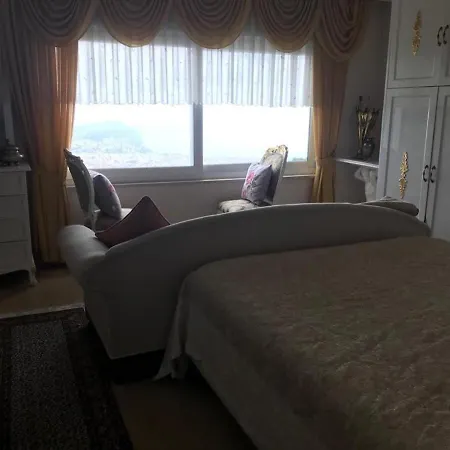 Kleopatra Nepur 5-Bedroom Villa In Alanya