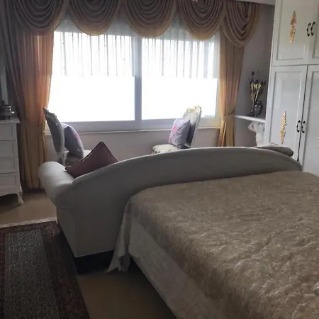 Kleopatra Nepur 5-Bedroom Villa In Alanya *